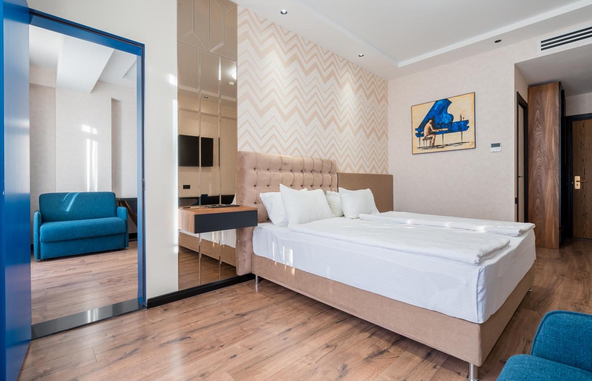 Olympus Hotel By Umbrella Tbilisi Exteriör bild